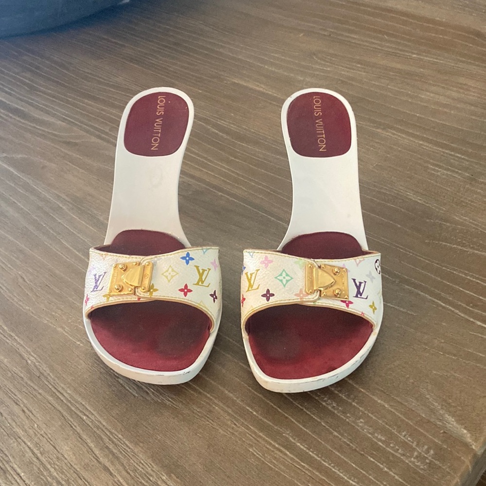 Louis Vuitton white vintage heels